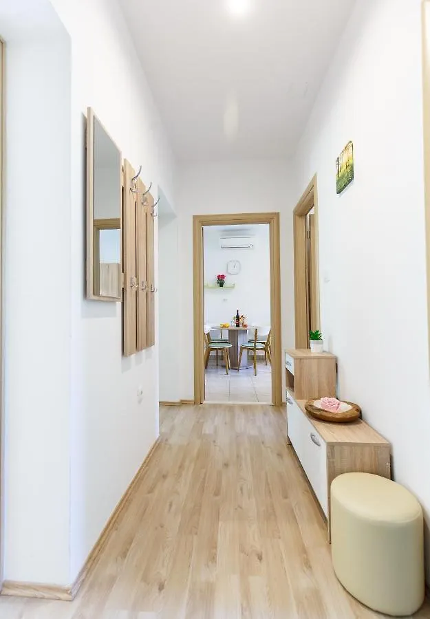 Apartment Green Forest