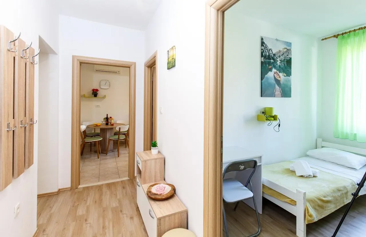Apartment Green Forest