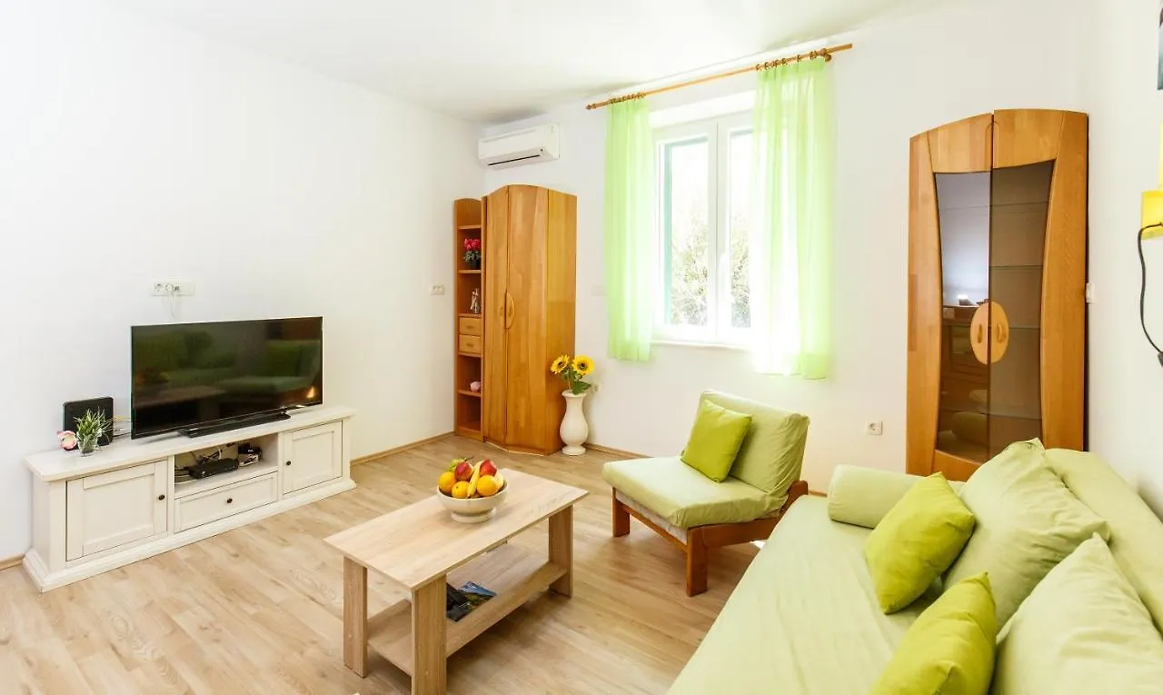 Apartment Green Forest Croatia